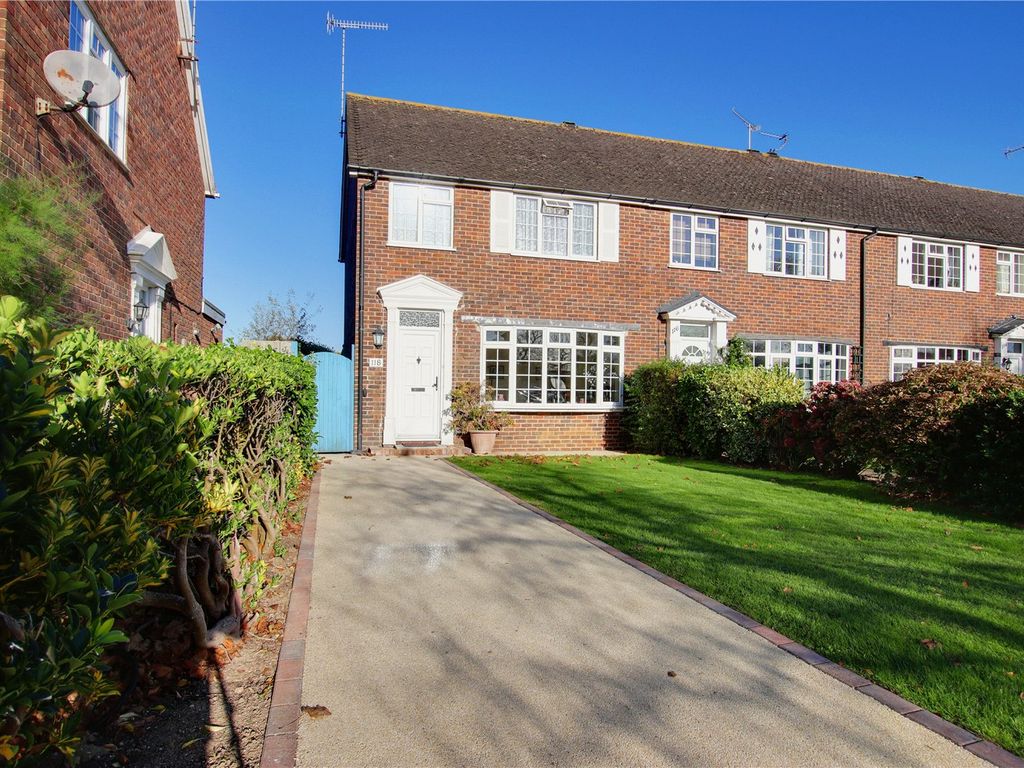 3 bed end terrace house for sale in Singleton Crescent, GoringBySea
