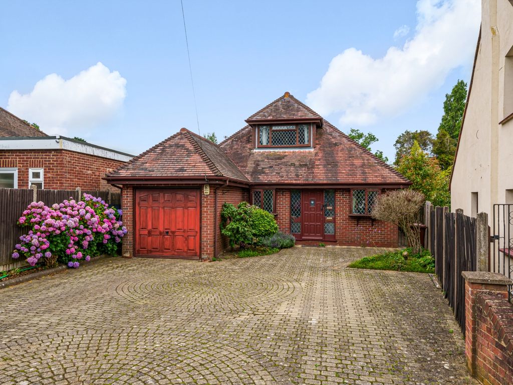 4 bed detached house for sale in Maidstone Road, Chatham ME4 Zoopla
