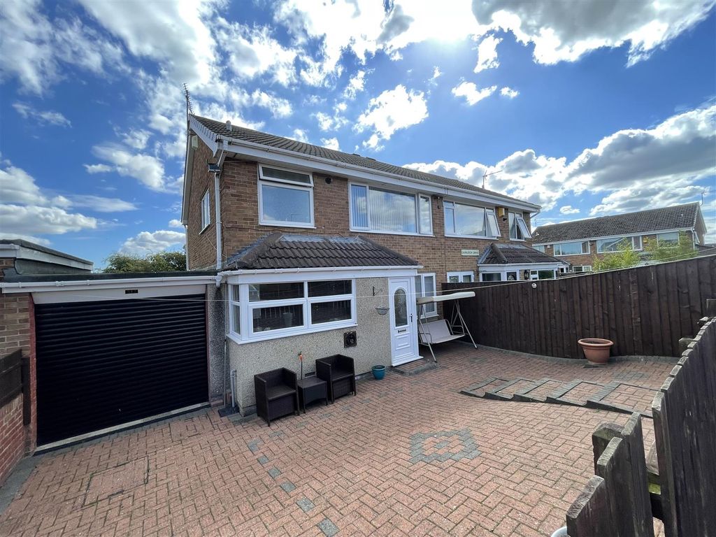 3 bed semidetached house for sale in Gairloch Drive, Perkinsville