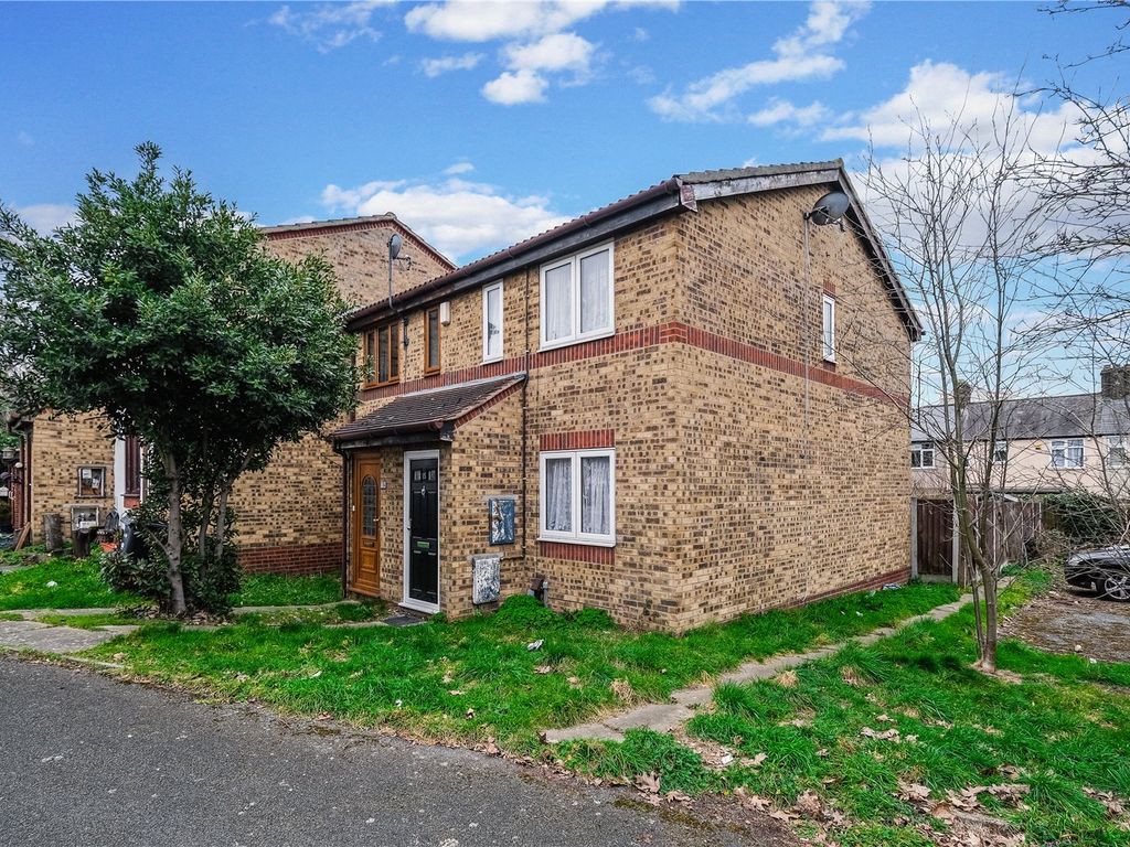 2 bed terraced house for sale in Plowman Way, Dagenham RM8, £325,000
