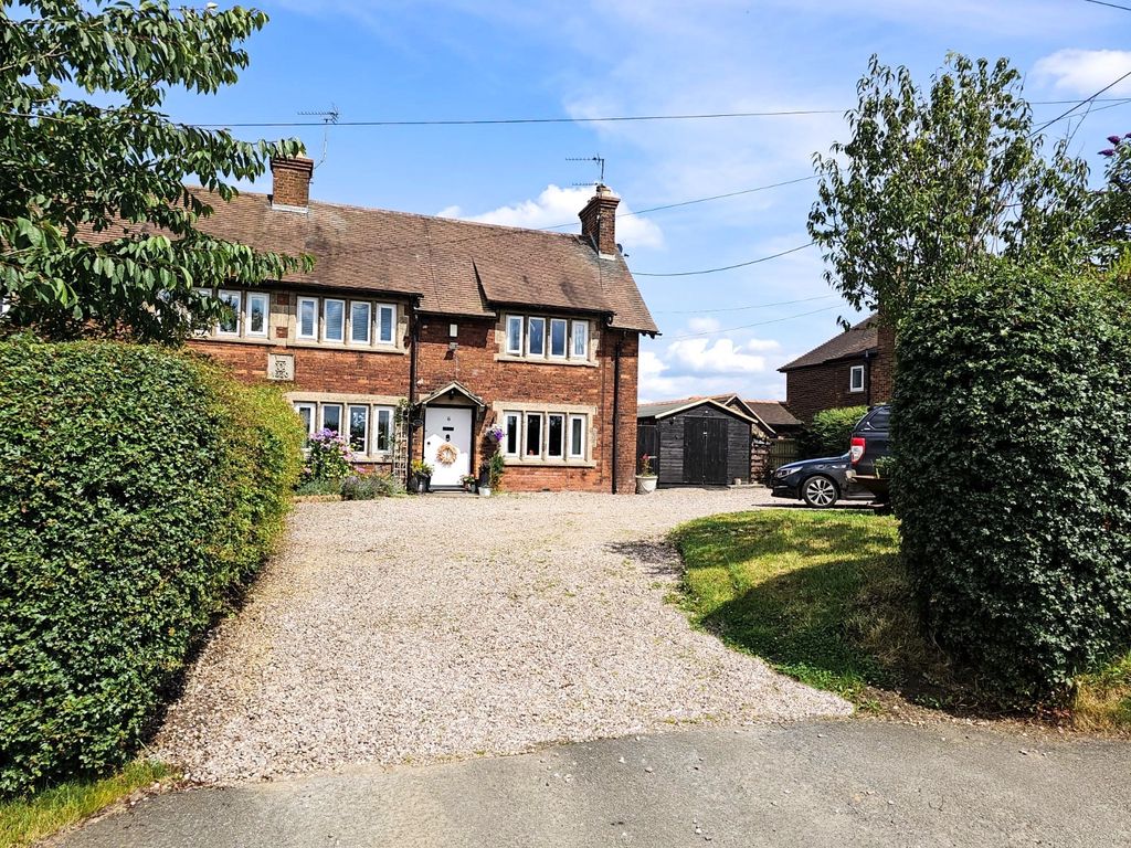 3 bed semidetached house for sale in Main Road, Weston, Crewe CW2, £