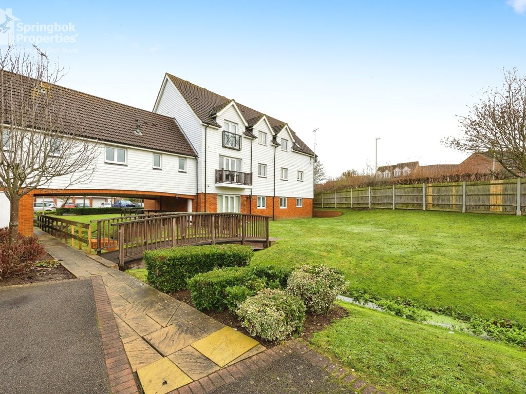 2 bed flat for sale in Galloway Drive, Kennington, Ashford, Kent TN25