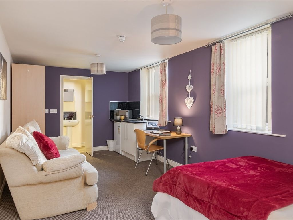 Room to rent in Roker Avenue, Roker, Sunderland SR6, £465 pcm Zoopla