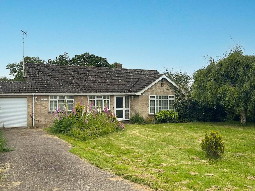 3 bed bungalow for sale in Coggeshall Road, Dedham, Colchester, Essex