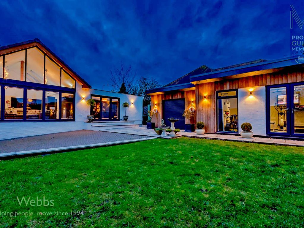 4 bed detached house for sale in Walsall Road, Churchbridge, Cannock