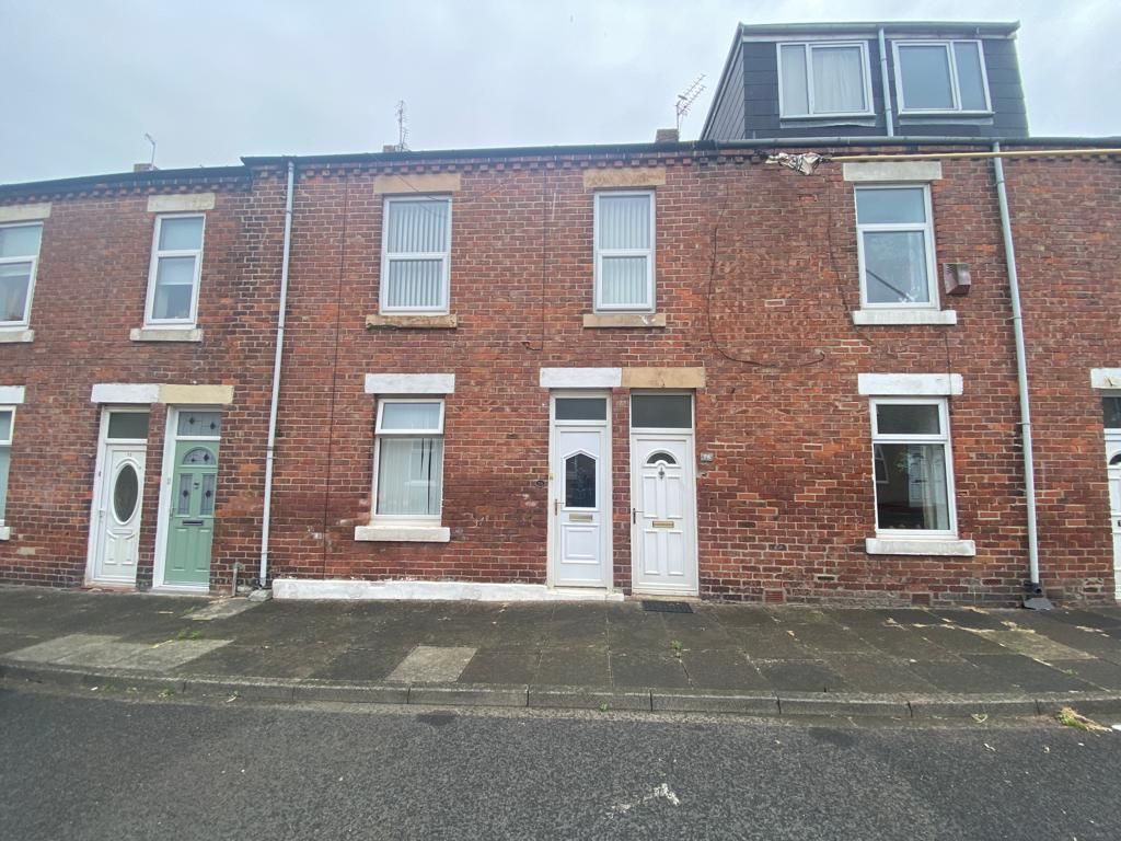2 bed flat for sale in Clarence Street, Seaton Sluice, Whitley Bay NE26 Zoopla