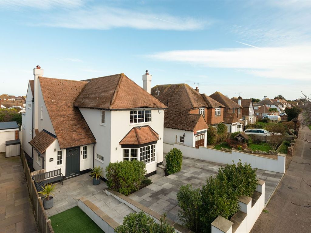 4 bed detached house for sale in Westbrook Avenue, Margate CT9 Zoopla