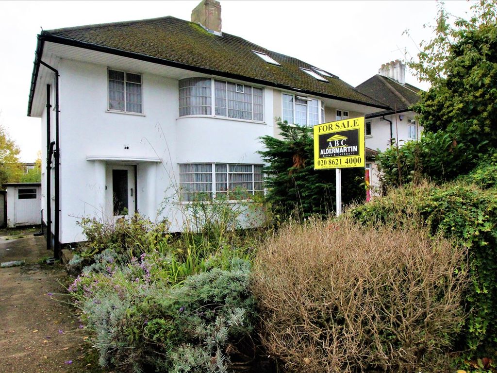3 bed semidetached house for sale in St Margarets Road, Edgware HA8
