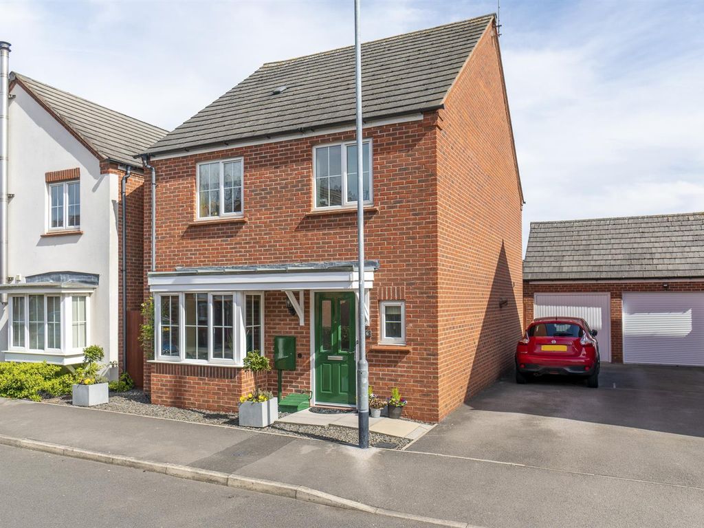 4 bed detached house for sale in Old Station Drive, Ruddington