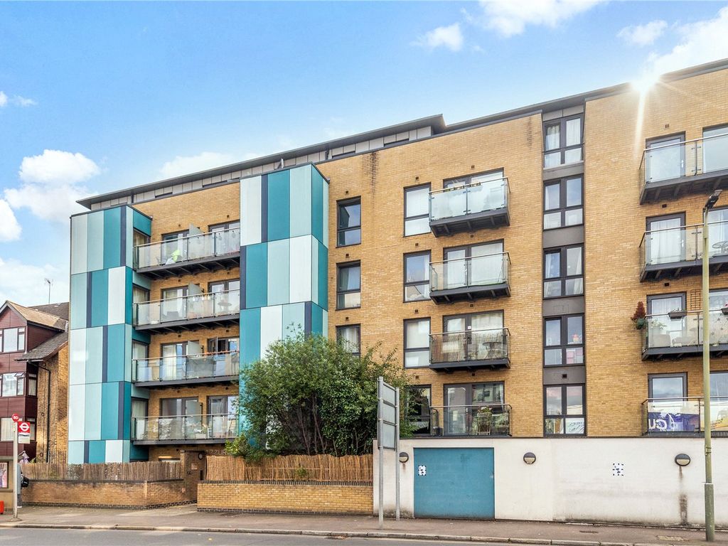 2 bed flat for sale in Homesdale Road, Bromley BR2, £340,000 Zoopla