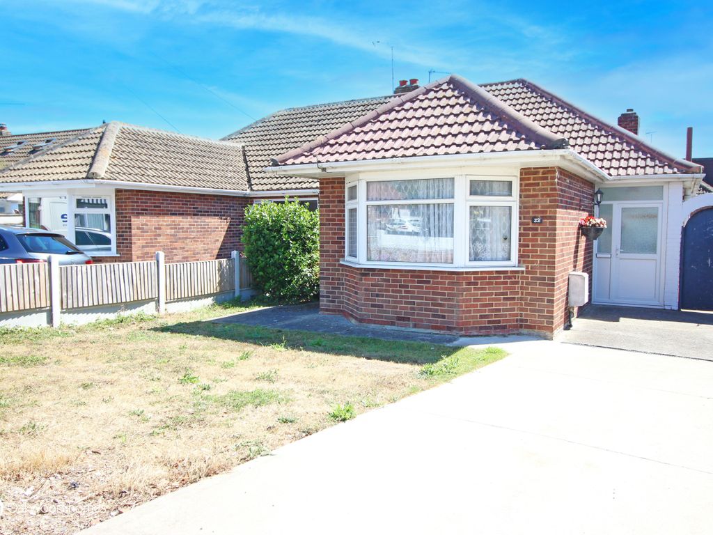 2 bed semidetached bungalow for sale in West Dumpton Lane, Ramsgate