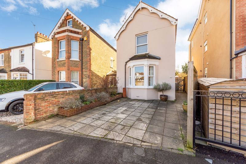3 bed detached house for sale in Clarence Crescent, Sidcup DA14 Zoopla