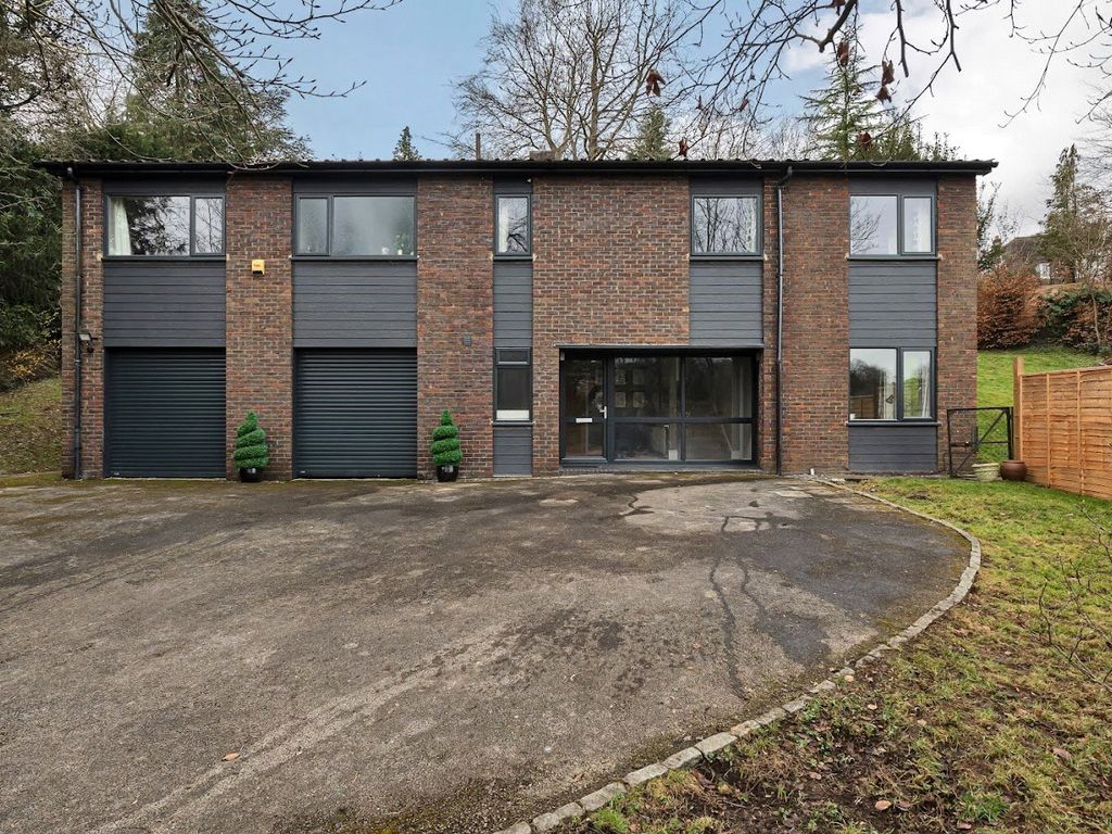 4 bed detached house to rent in Hartley Hill, Purley CR8 Zoopla