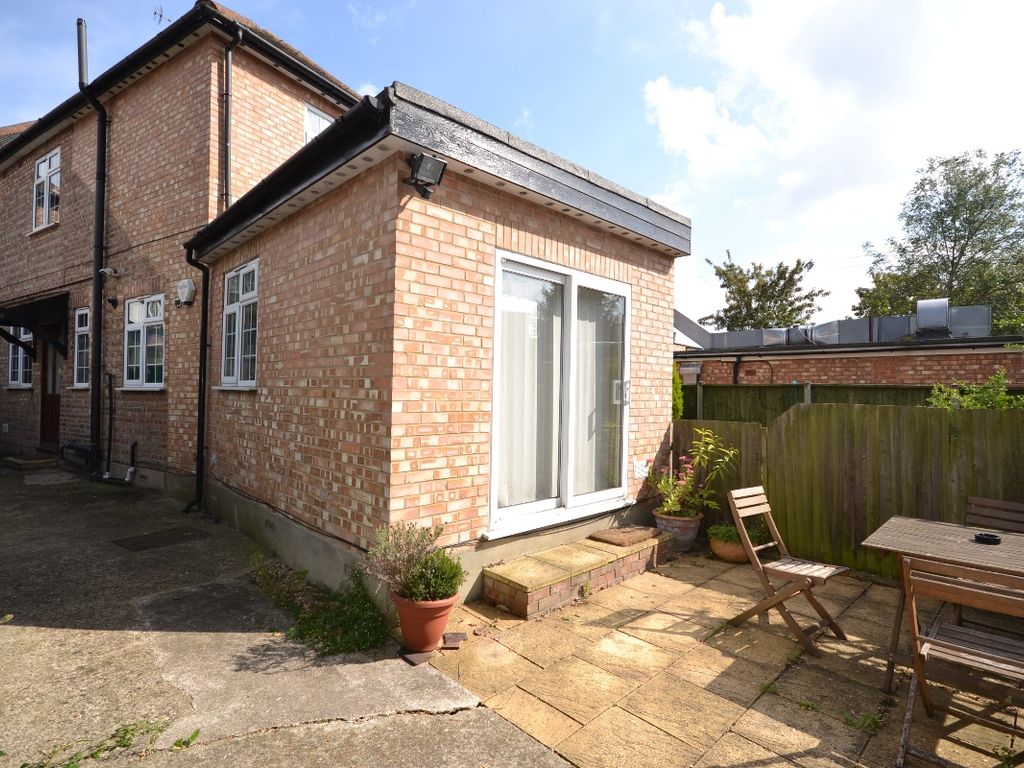 1 bed to rent in High Street, Chislehurst BR7, £1,250 pcm