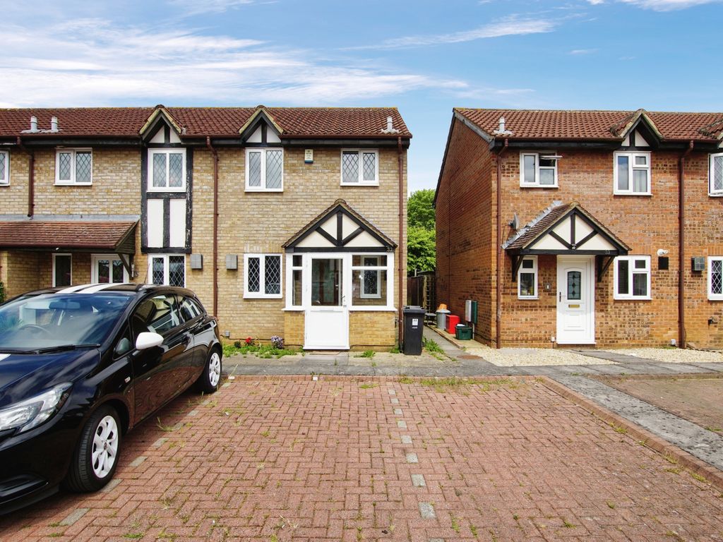 2 bed end terrace house for sale in Home Orchard, Yate, Bristol