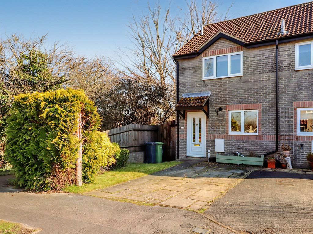 2 bed end terrace house for sale in Meadowsweet Way, Horton Heath SO50