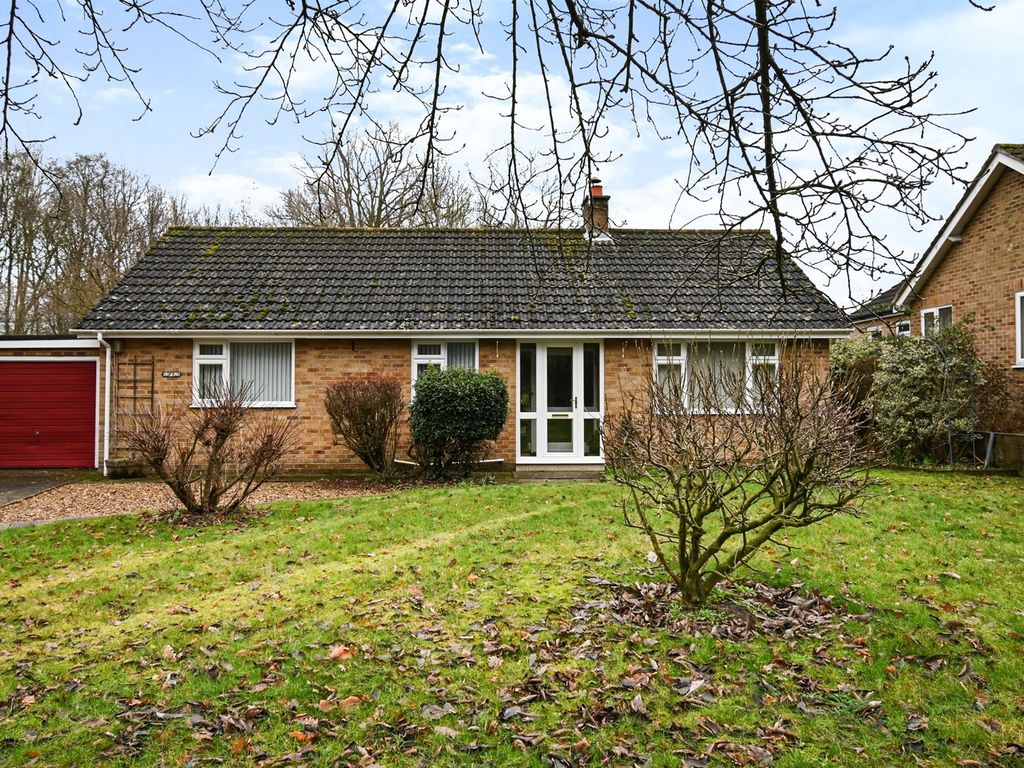 2 bed detached bungalow for sale in Goldbrook, Hoxne, Eye IP21 Zoopla