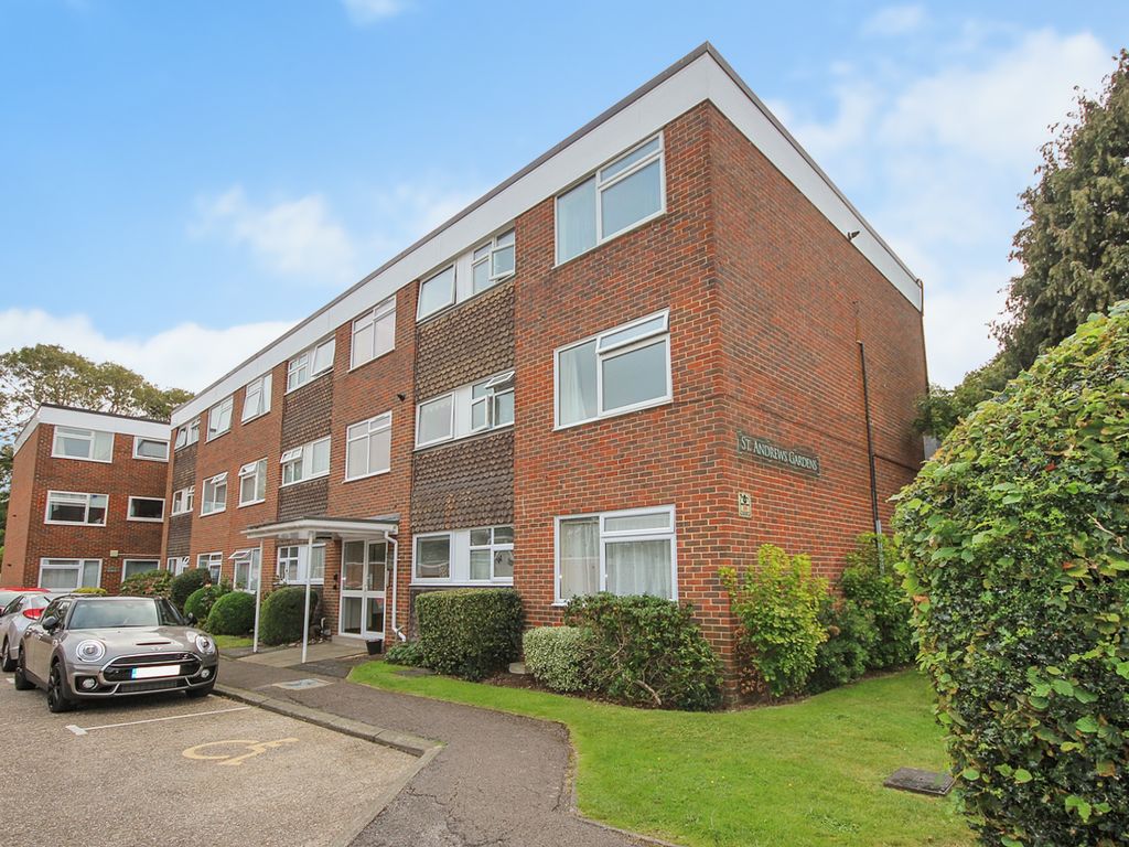 2 bed flat for sale in St. Andrews Gardens, Church Road, Worthing BN13
