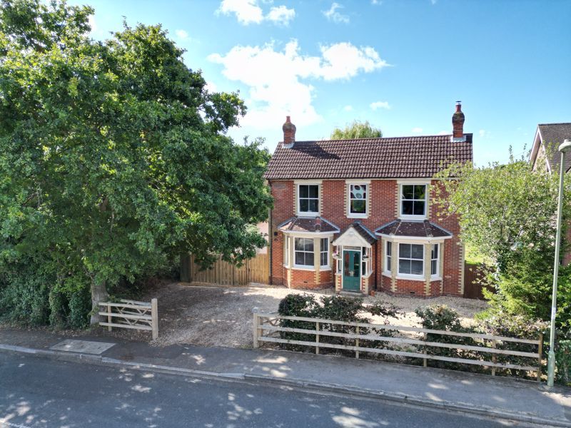 4 bed detached house for sale in Peters Road, Locks Heath, Southampton