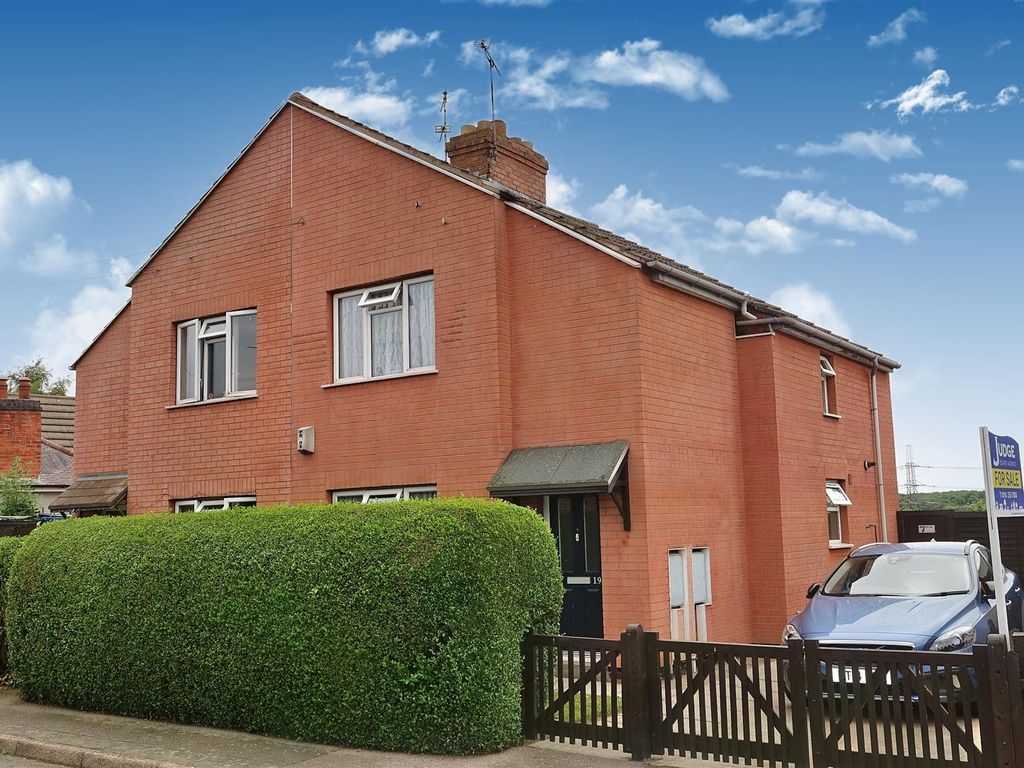 3 bed semidetached house for sale in Rosebery Road, Anstey