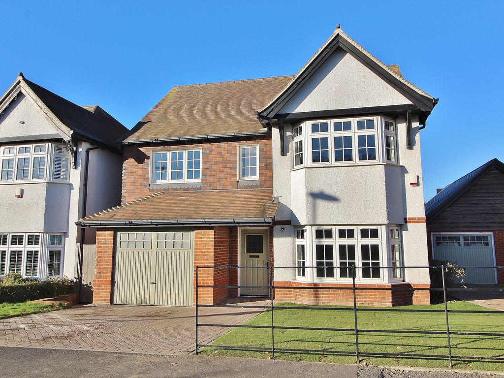 4 bed detached house for sale in Stratfield Park, Elettra Avenue