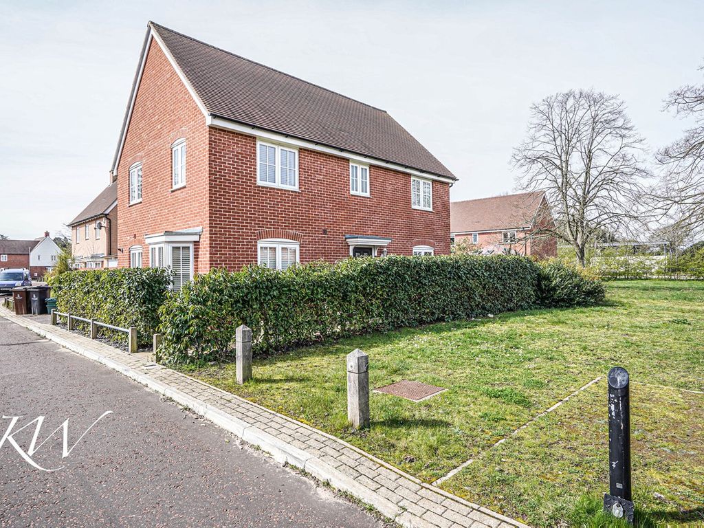 4 bed detached house for sale in Cinder Street, Colchester CO2 Zoopla
