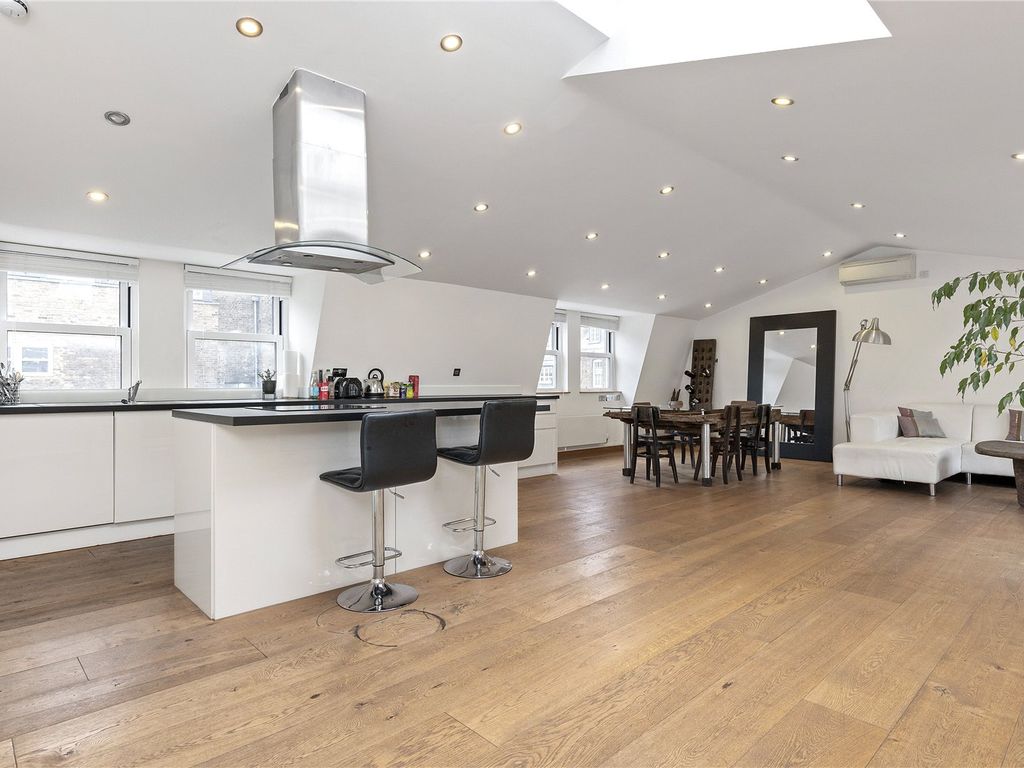 Hatton Wall, Clerkenwell, London EC1N  