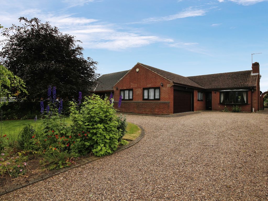 3 bed detached house for sale in Westgate Road, Belton, Doncaster DN9