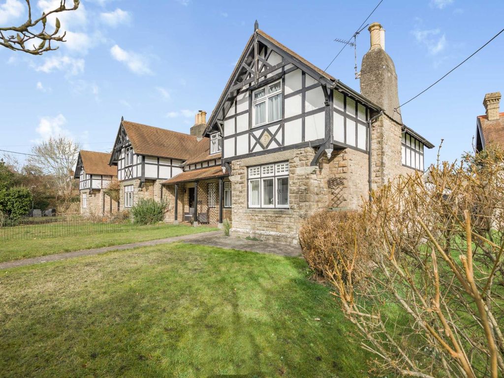 2 bed end terrace house for sale in Model Cottages, Mathern, Chepstow