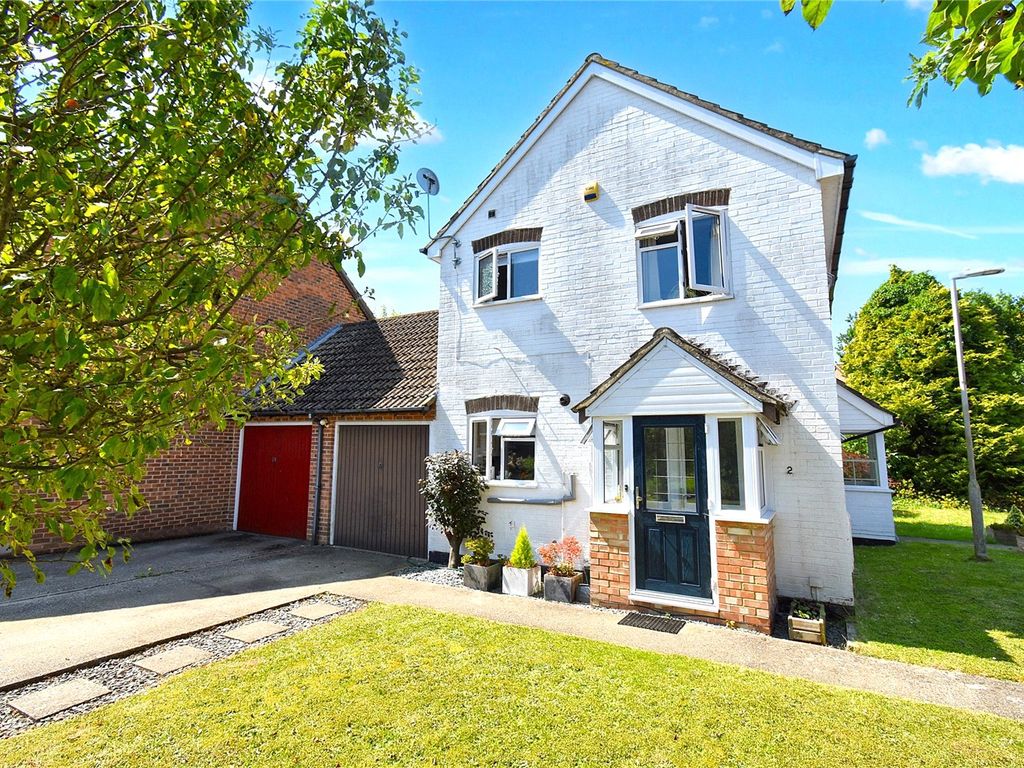 1 bed semidetached house for sale in bs Acre, Thatcham, Berkshire