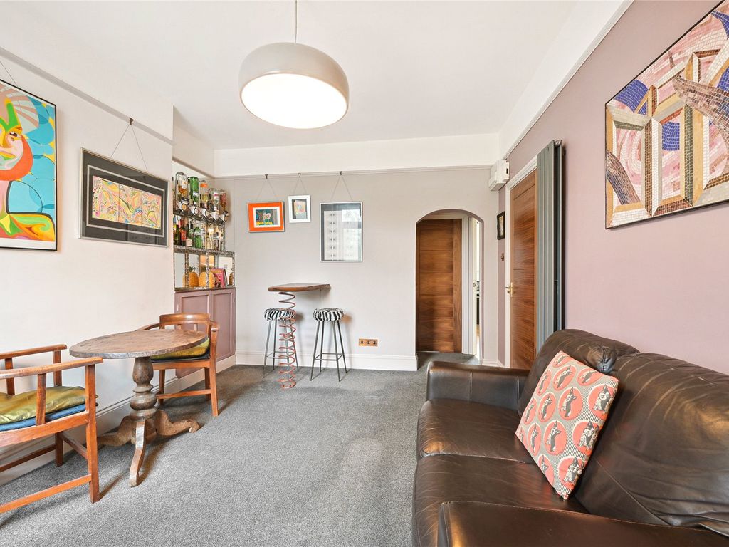 3 bed flat for sale in Thornton Avenue, London W4, £600,000 Zoopla
