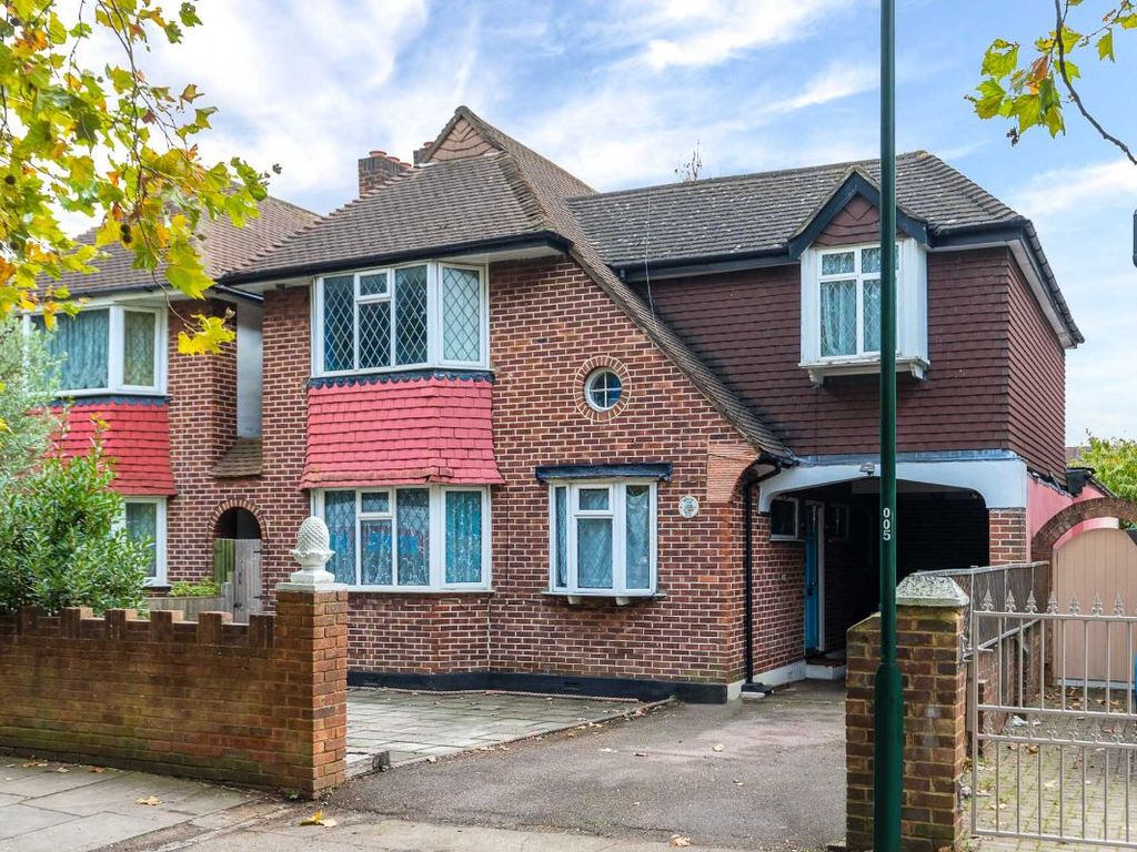 4 bed detached house for sale in Chertsey Road, Twickenham TW2 Zoopla