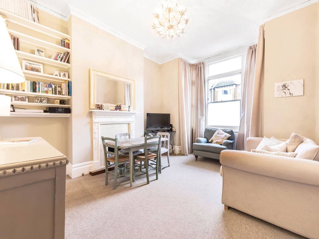 2 bed flat to rent in Abbeville Road, Abbeville Village, London SW4