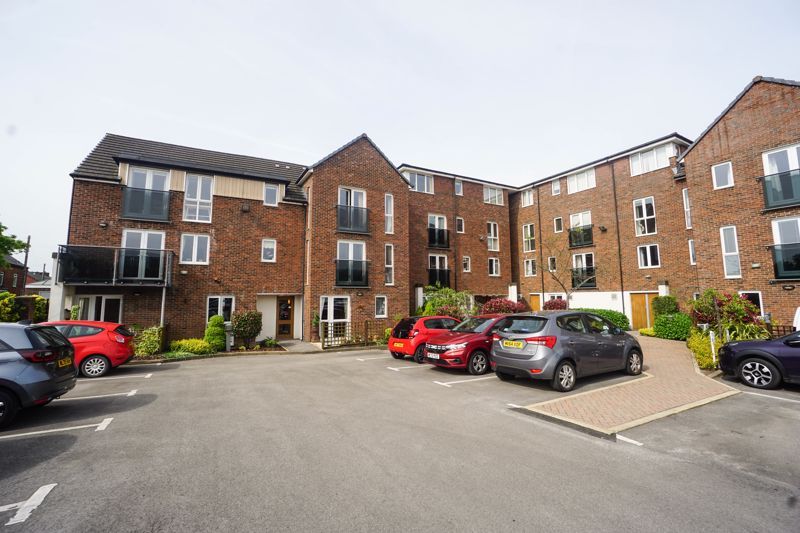 1 bed flat for sale in Chorley New Road, Horwich, Bolton BL6, £150,000