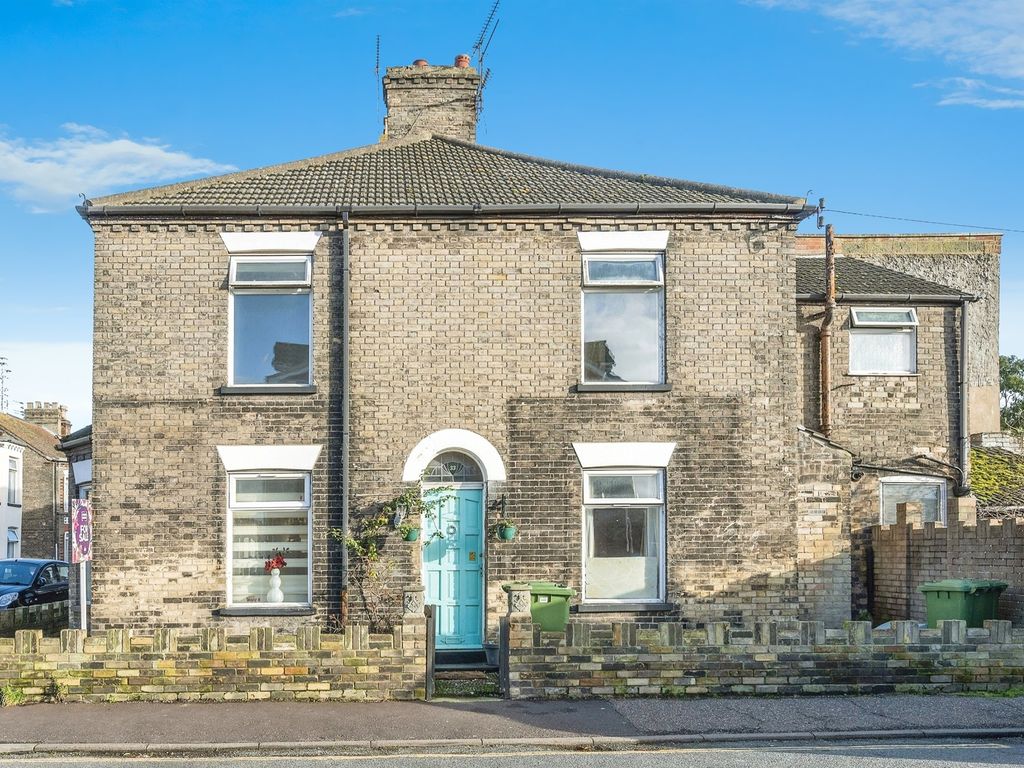 3 bed end terrace house for sale in Lichfield Road, Great Yarmouth NR31