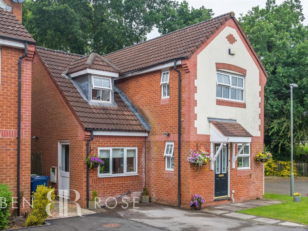 3 bed detached house for sale in Pintail Close, Leyland PR26 Zoopla