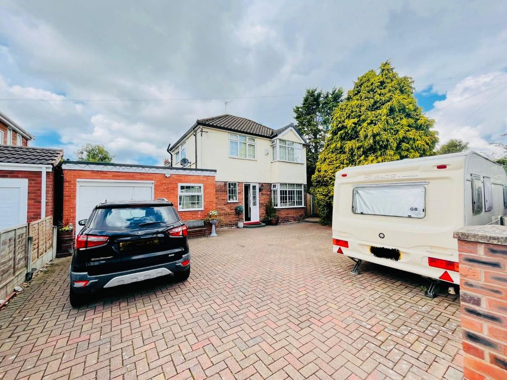 3 bed semidetached house for sale in Lonsdale Road, Formby, Liverpool
