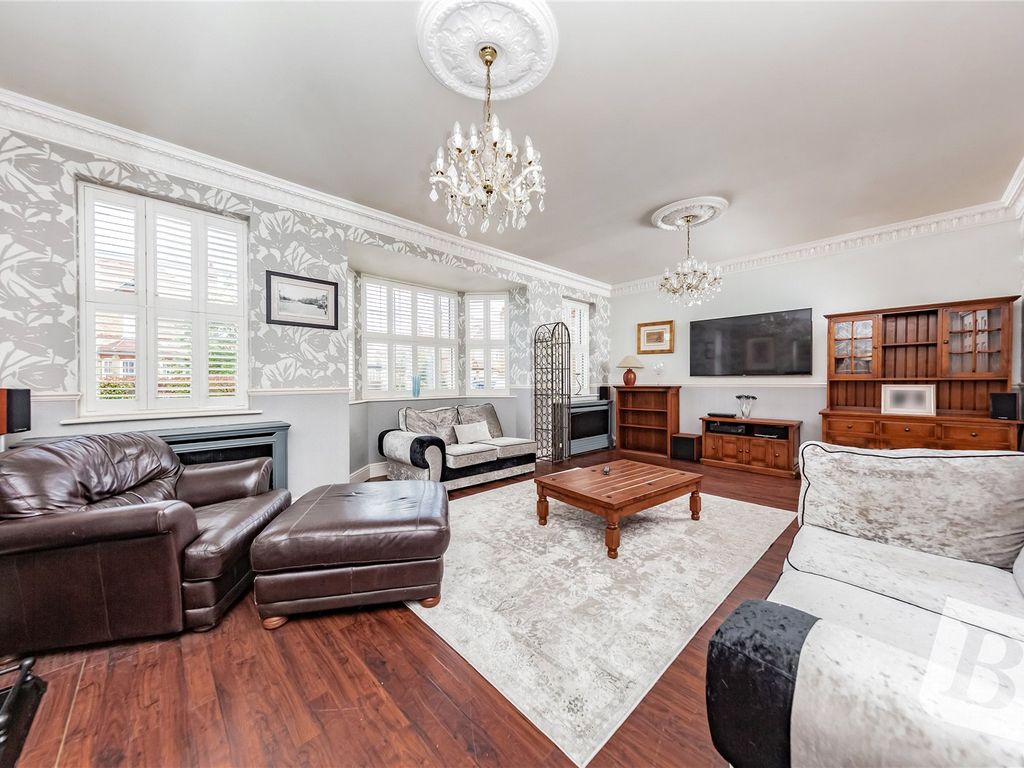 4 bed end terrace house for sale in The Mall, Hornchurch RM11 Zoopla