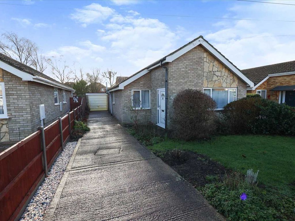 3 bed bungalow for sale in Pine Close, Brant Road, Waddington, Lincoln