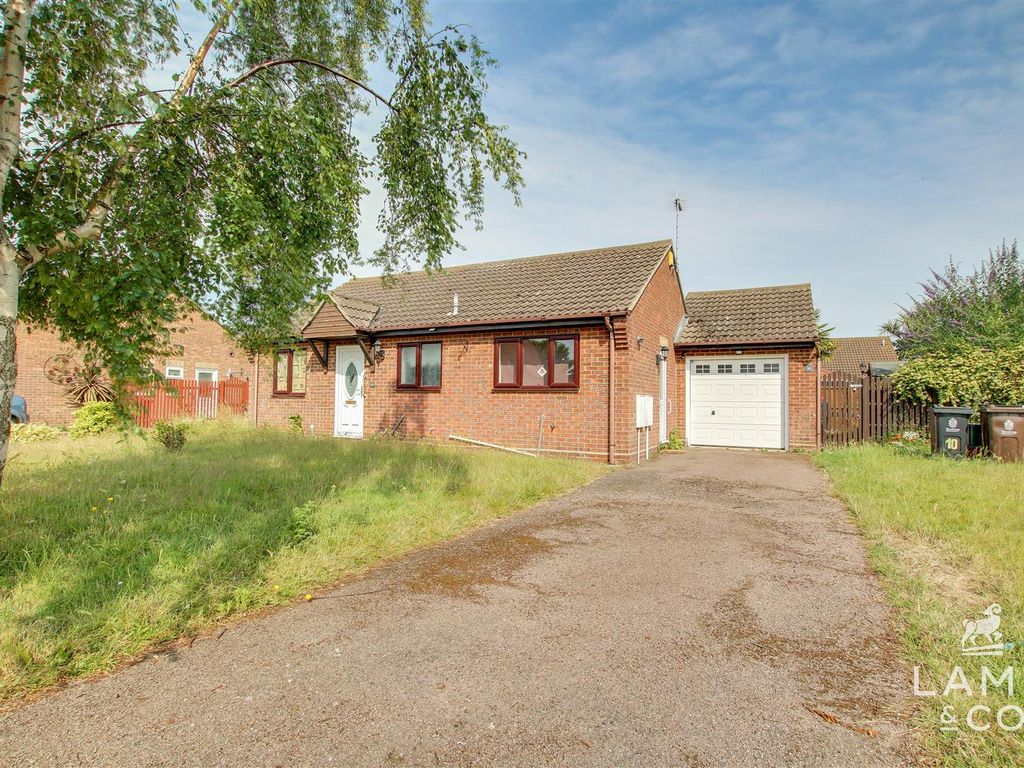 2 bed detached bungalow for sale in Saxmundham Way, ClactonOnSea CO16