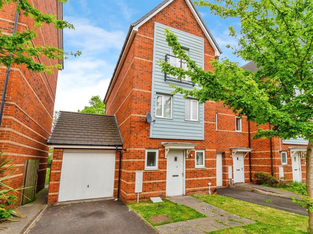 4 bed end terrace house for sale in St. Quentin Street, Walsall WS2, £