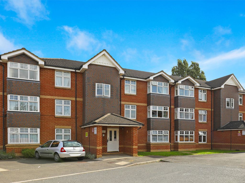 Chamberlain Gardens, Hounslow, Middlesex TW3  