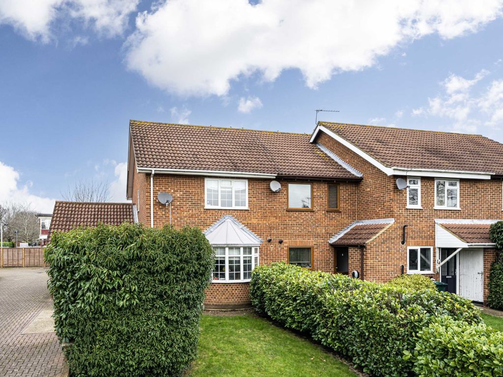 4 bed terraced house for sale in Beechwood Avenue, SunburyOnThames