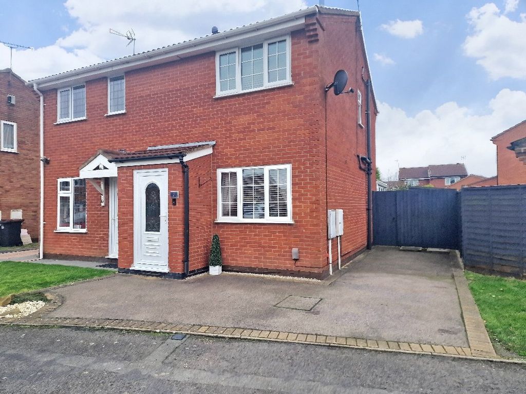 2 bed semidetached house for sale in Cheltenham Close, Bedworth