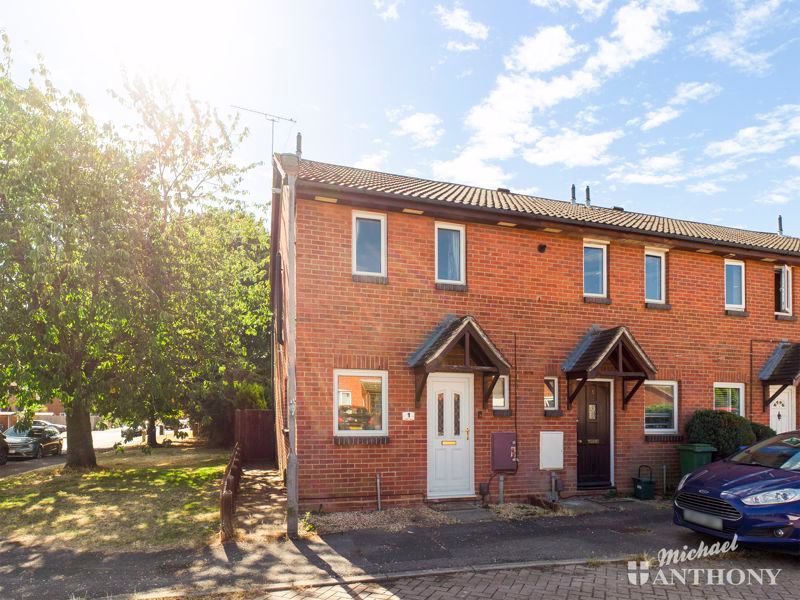 2 bed end terrace house for sale in Cedar Close, Aylesbury HP20 Zoopla