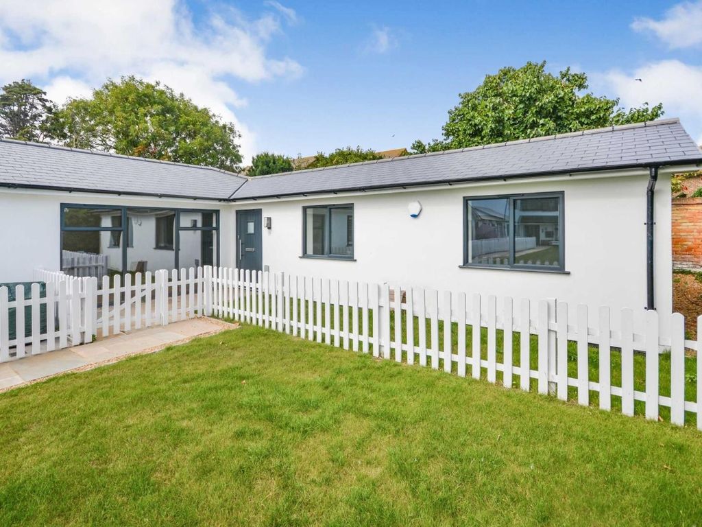 New home, 2 bed flat for sale in Brockenhurst Road, Ramsgate, Kent CT11