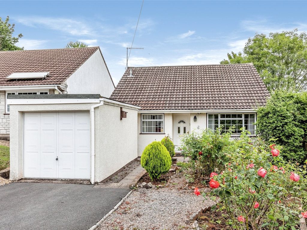 2 bed bungalow for sale in Walnut Close, EastonInGordano, Bristol