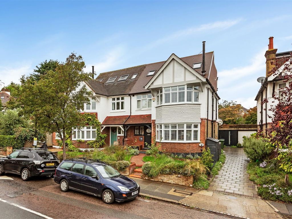 Hertford Avenue, East Sheen SW14