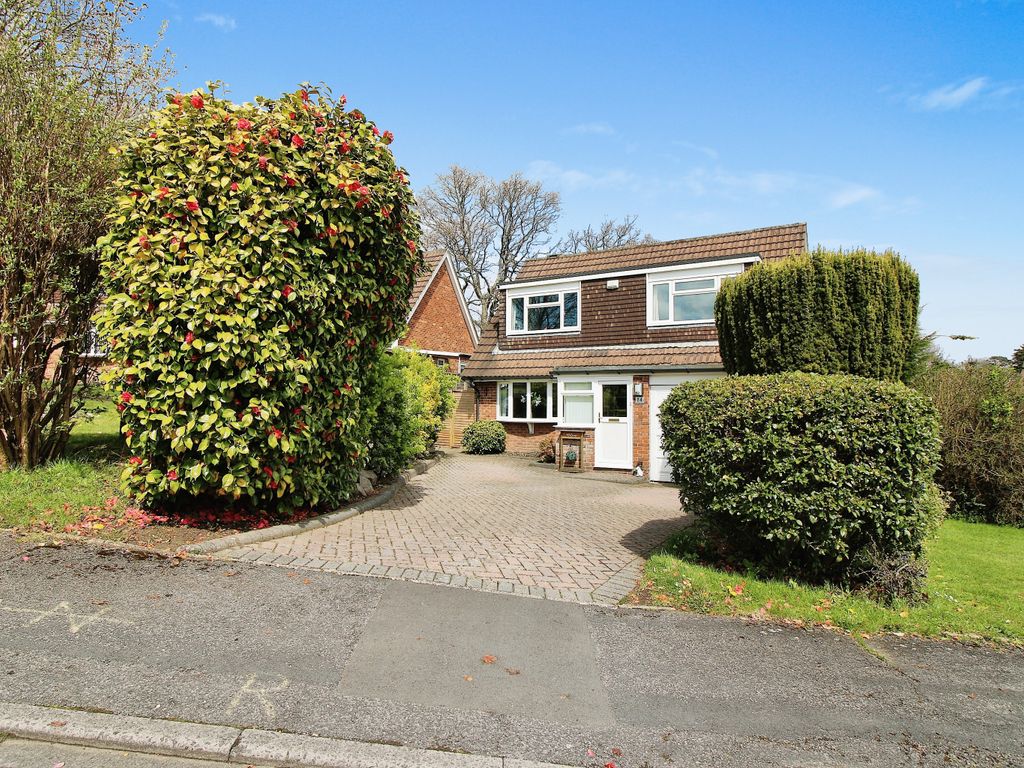 4 bed detached house for sale in Badgers Walk, Dibden Purlieu