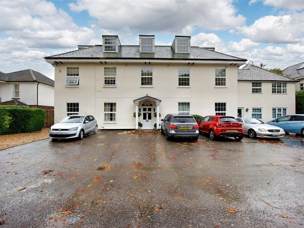 2 bed flat for sale in Havant Road, Emsworth PO10, £175,000 Zoopla